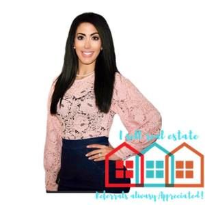 Meet your Posher, Mayssa